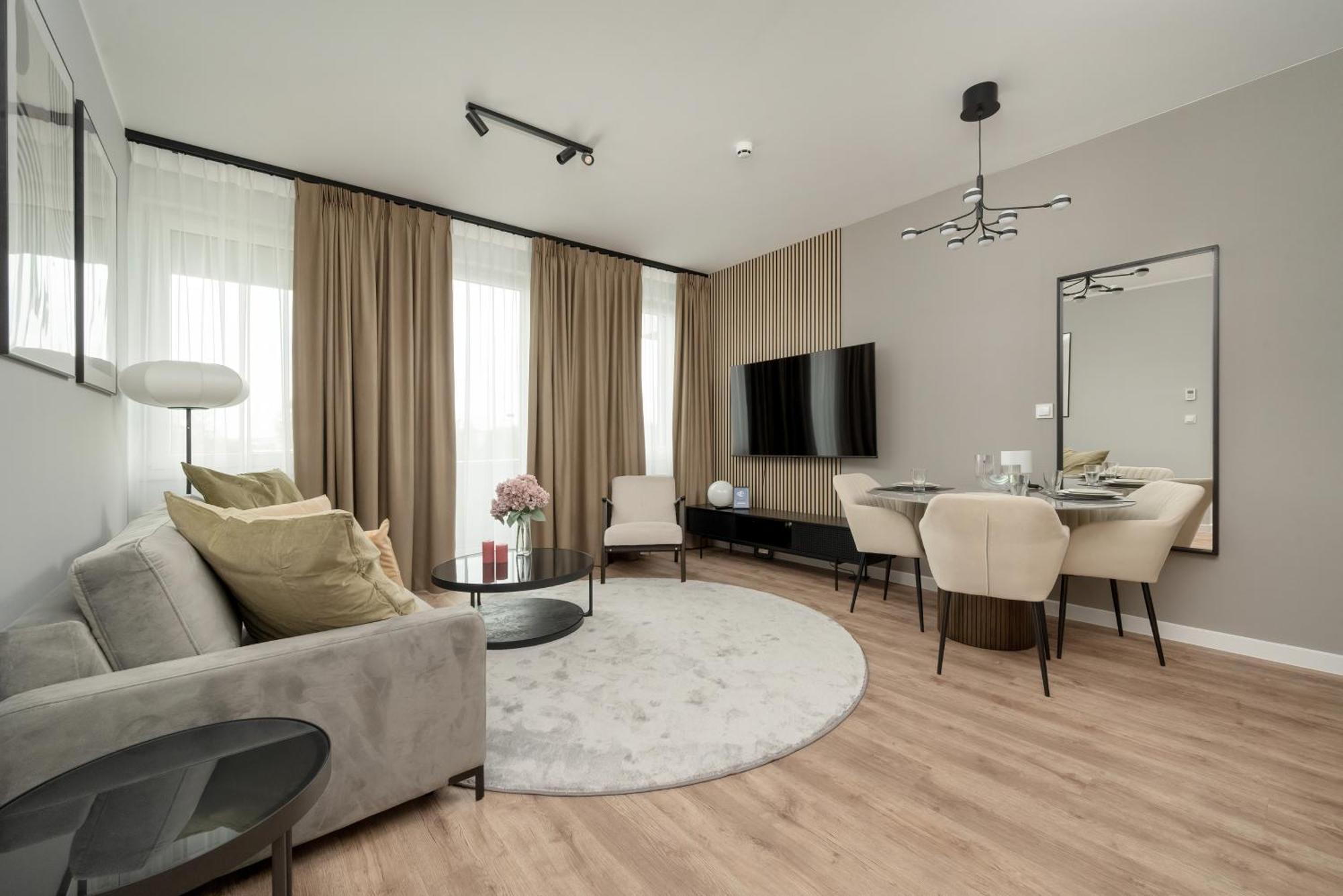 Apartamenty Zwycieska Z Klimatyzacja, Free Garage Wroclaw By Noclegi Renters Buitenkant foto