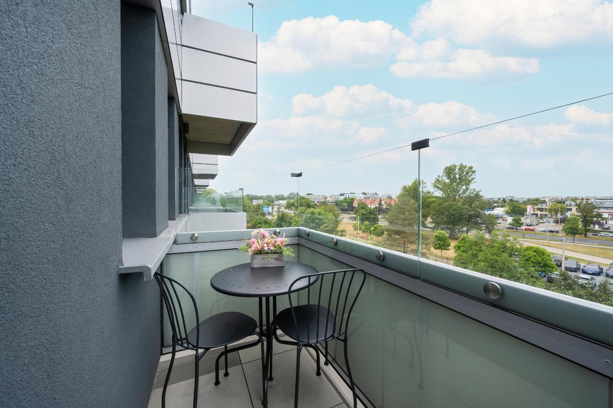 Apartamenty Zwycieska Z Klimatyzacja, Free Garage Wroclaw By Noclegi Renters Buitenkant foto
