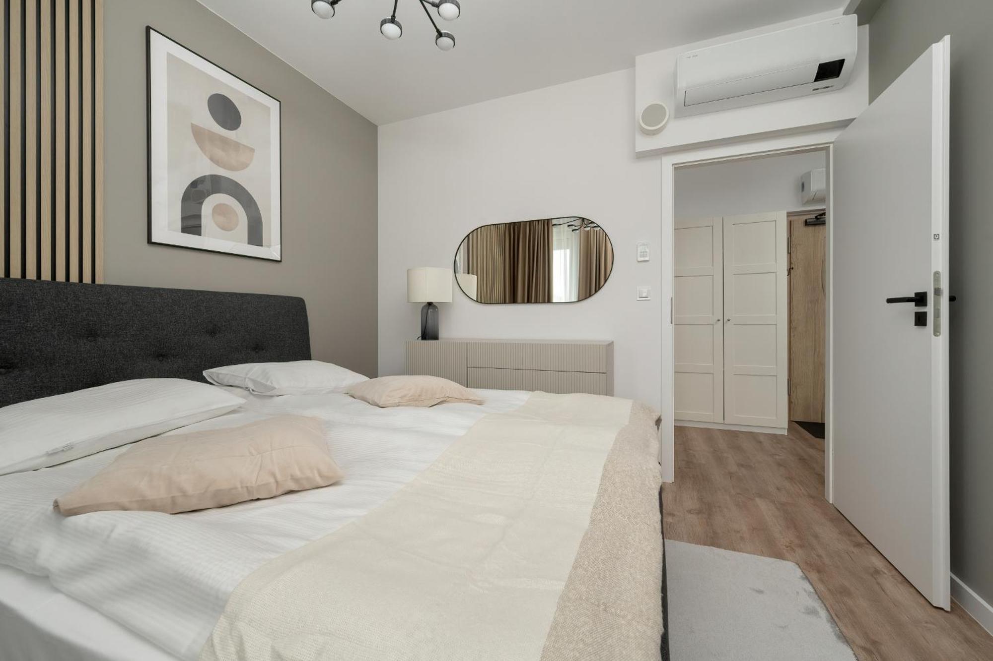 Apartamenty Zwycieska Z Klimatyzacja, Free Garage Wroclaw By Noclegi Renters Buitenkant foto