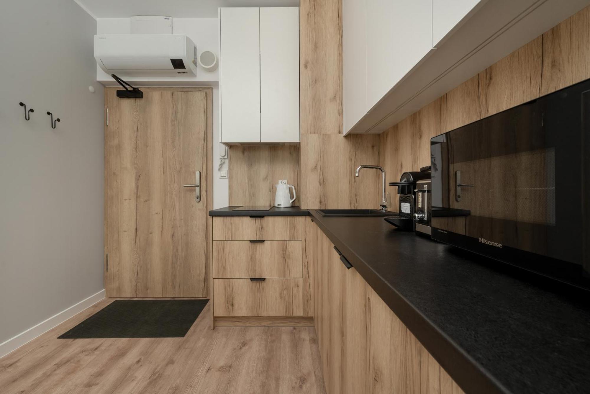 Apartamenty Zwycieska Z Klimatyzacja, Free Garage Wroclaw By Noclegi Renters Buitenkant foto
